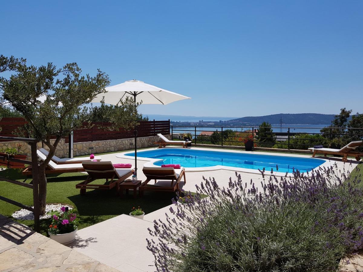 Holiday Home Magic View With Private Heated Pool Kaštela Exterior foto